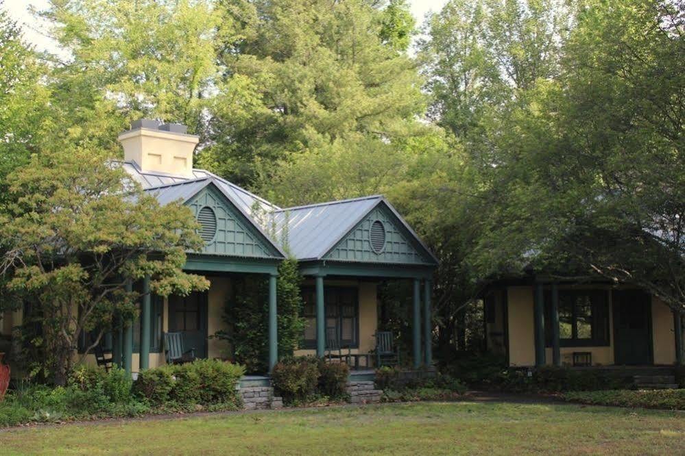 Hotel Om Sanctuary Holistic Retreat Asheville Exteriér fotografie